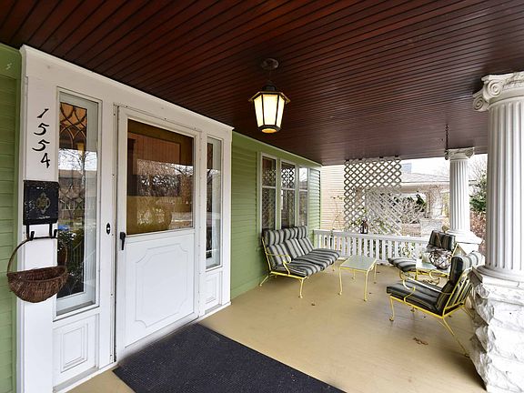 3rd image of 1554 Clarence Ave
