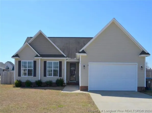 121 Mayor Ct, Raeford, NC 28376