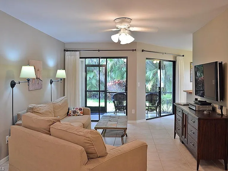 191 Bennington Dr #126 — Photo 5