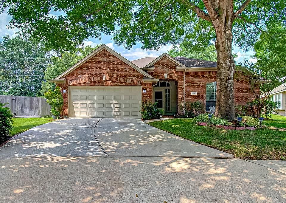 Attractive, traditional styled home located on quiet cul-de-sac across the street from neighborhood park.