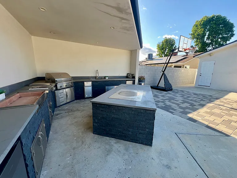 14154 Cohasset St — Photo 33
