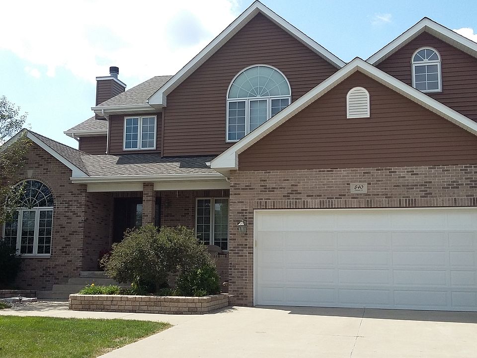 1st image of 840 Pheasant Ln