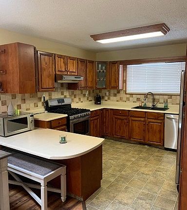 3rd image of 139 Reimer Dr