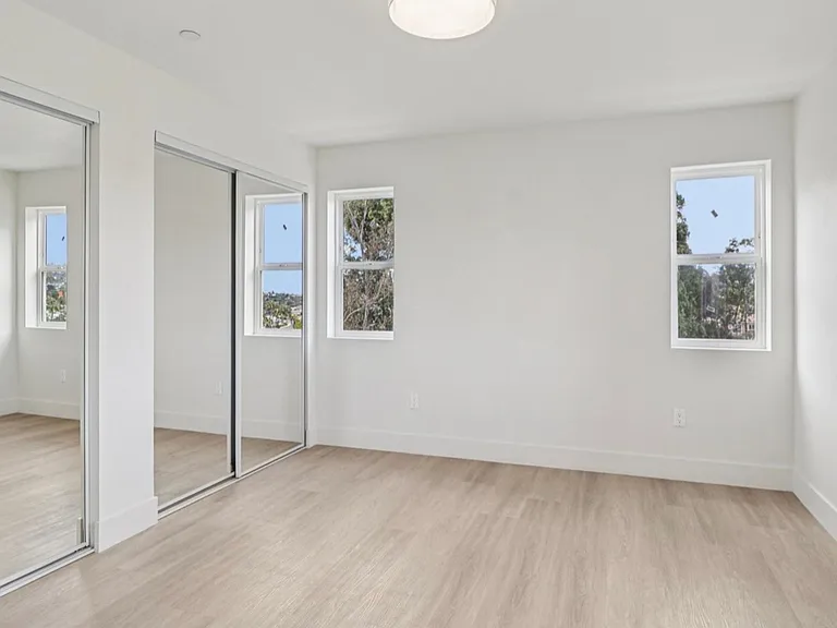 40rty on Colony — Photo 26