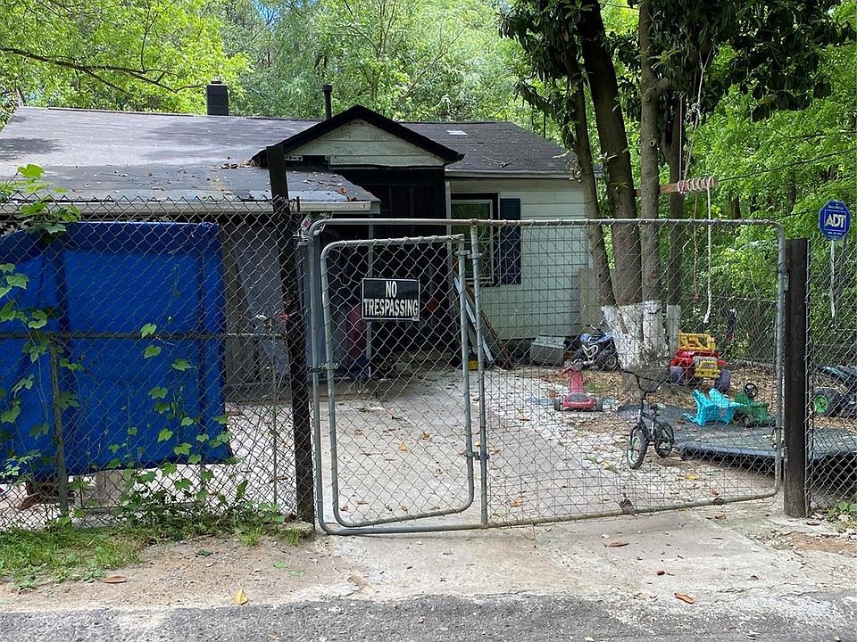 2nd image of 1811 W McFarland Ave
