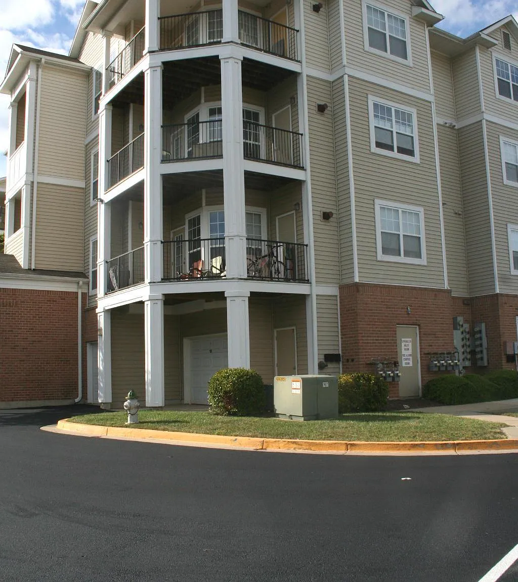 Ashmore @ German — Photo 1