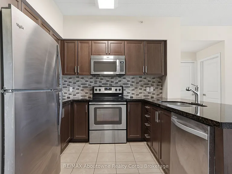 1083 Gordon St #310 — Photo 25