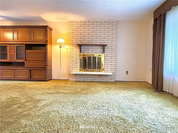 5th image of 7839 Husky Way SE