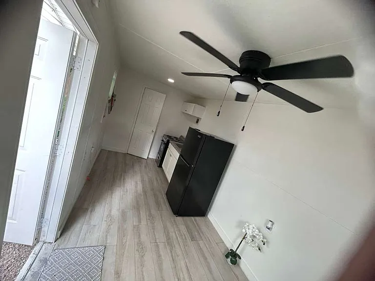 7403 La Place Dr — Photo 3