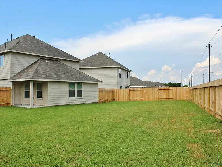 5902 Dawn Misty Ln — Photo 11
