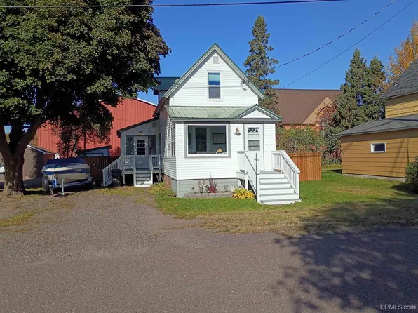 56673 Boundary St, Laurium, MI 49913