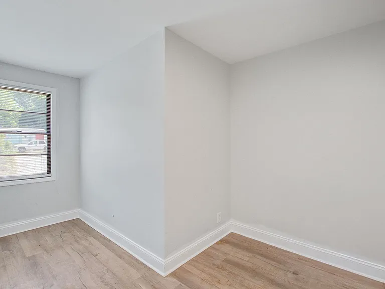 7221 Patricia Dr — Photo 9