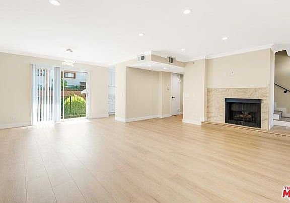 3rd image of 701 E Acacia Ave APT D