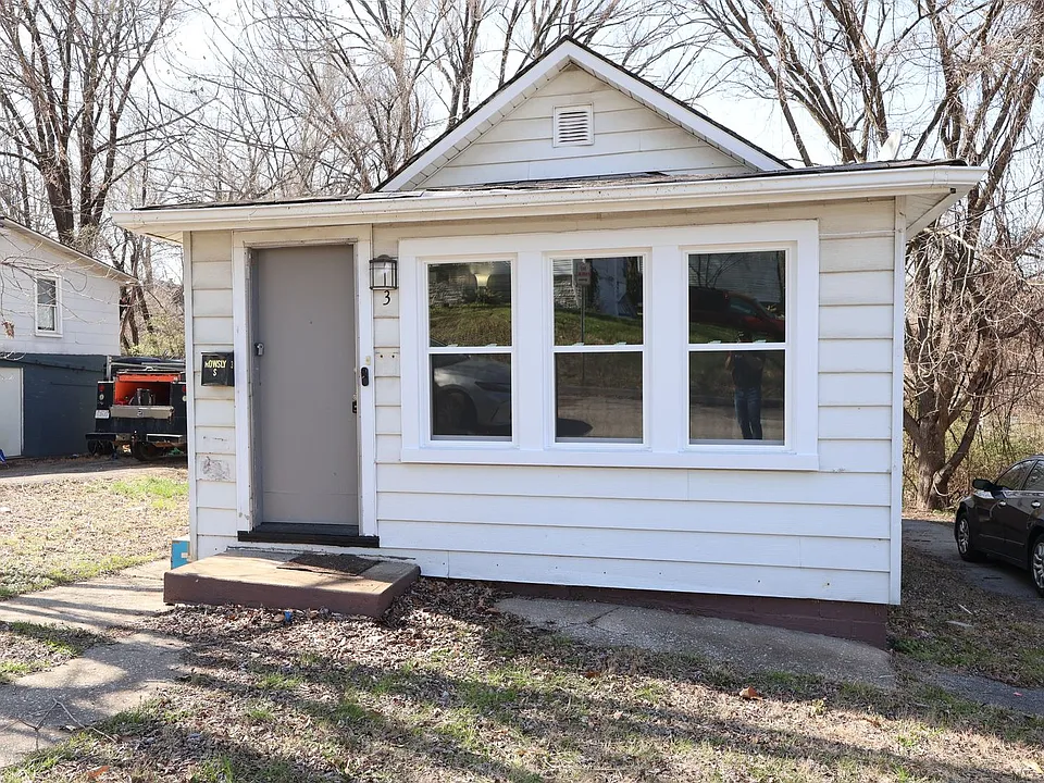 3 Pohlman Ln