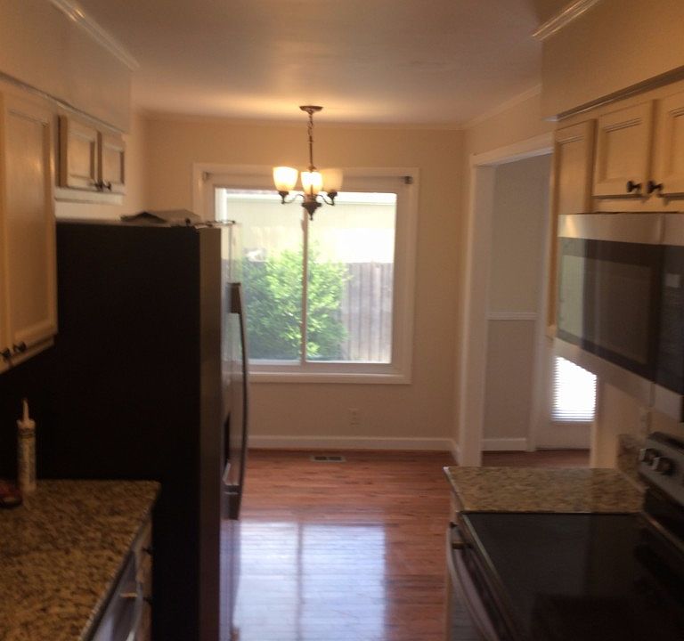 1st image of 819 Williamsburg West Dr