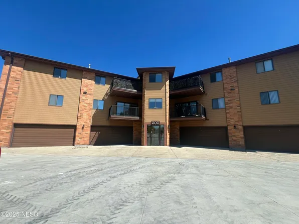 200 19th St SE APT 304, Watertown, SD 57201
