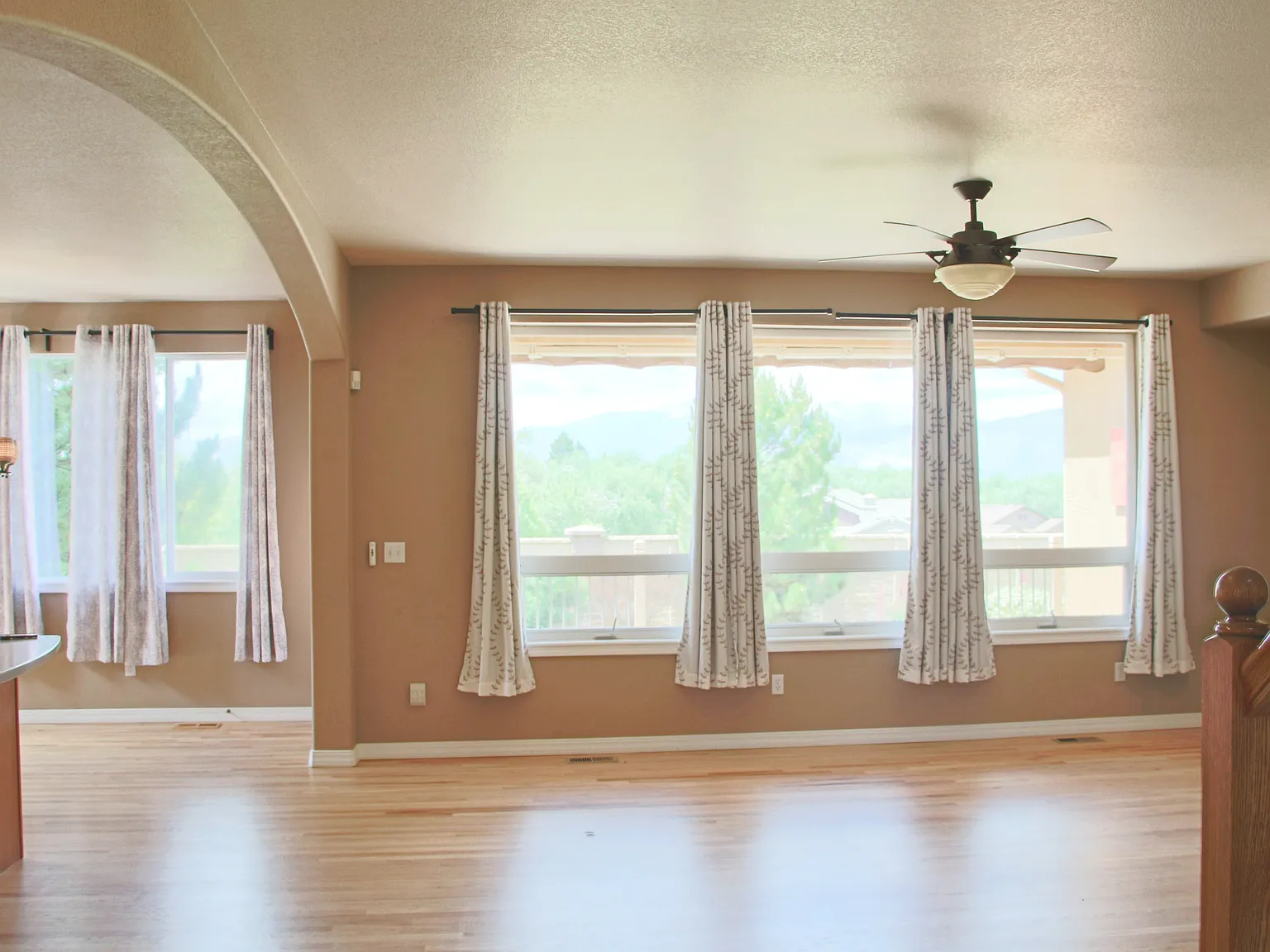 5 bed, 4308 sqft, $3,500 — Photo 3