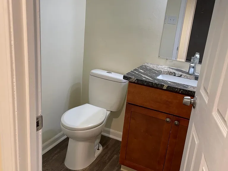 1005 Flanders Ln #1-2 — Photo 6