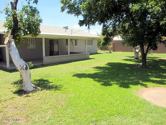 5th image of 3932 E Glenrosa Ave