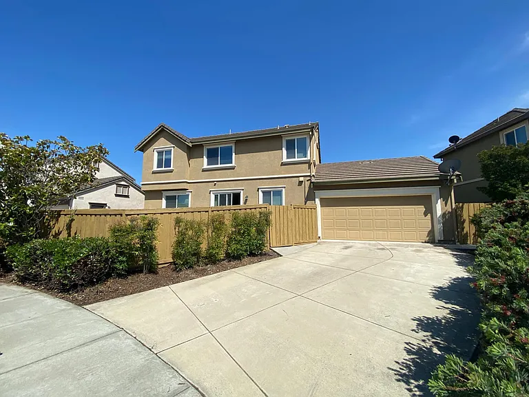 230 Cogburn Cir — Photo 14