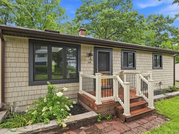 68 Feltham Rd, Springfield, MA 01118