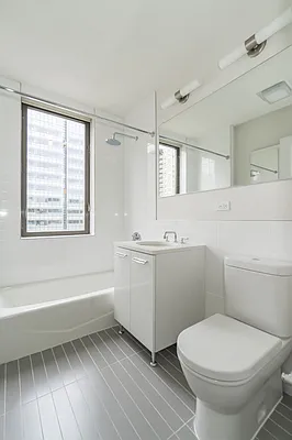 Rented by Greystar | media 32