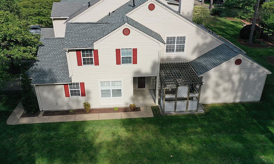 1st image of 1269 Lake Dr