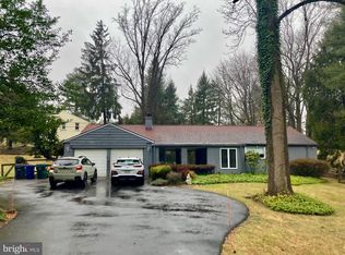 809 Moredon Rd, Meadowbrook, PA 19046