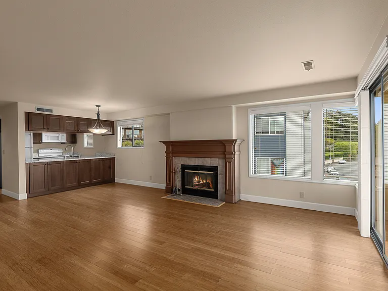 4222 Beach Dr SW #402 — Photo 2