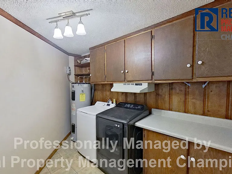 27 East Dr — Photo 12