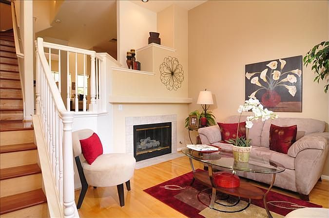 1st image of 102 Hilary Ave