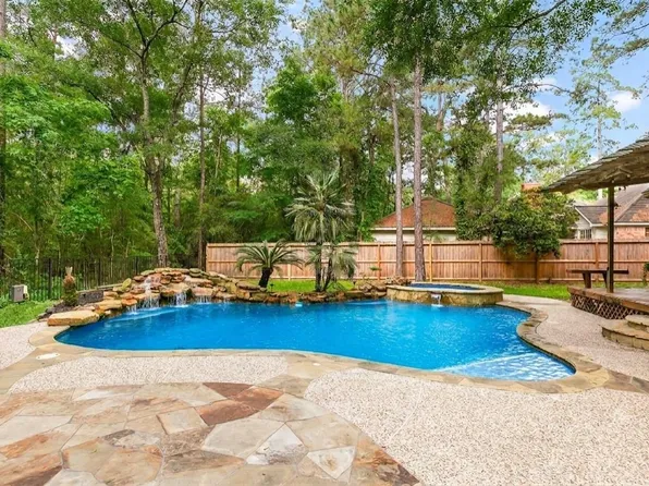 71 E Sterling Pond Cir, Spring, TX 77382