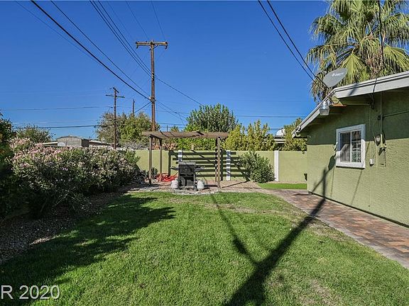 4th image of 2317 E Wilson Ave