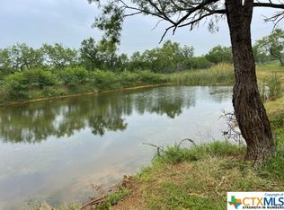 723 County Road 106, Floresville, TX 78114