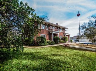 1414 11th St, Huntsville, TX 77340