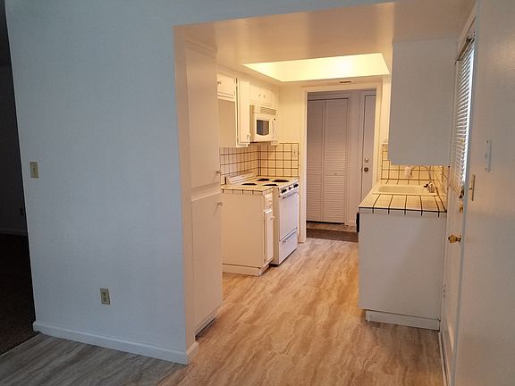 2nd image of 6923 Sumter Quay Cir