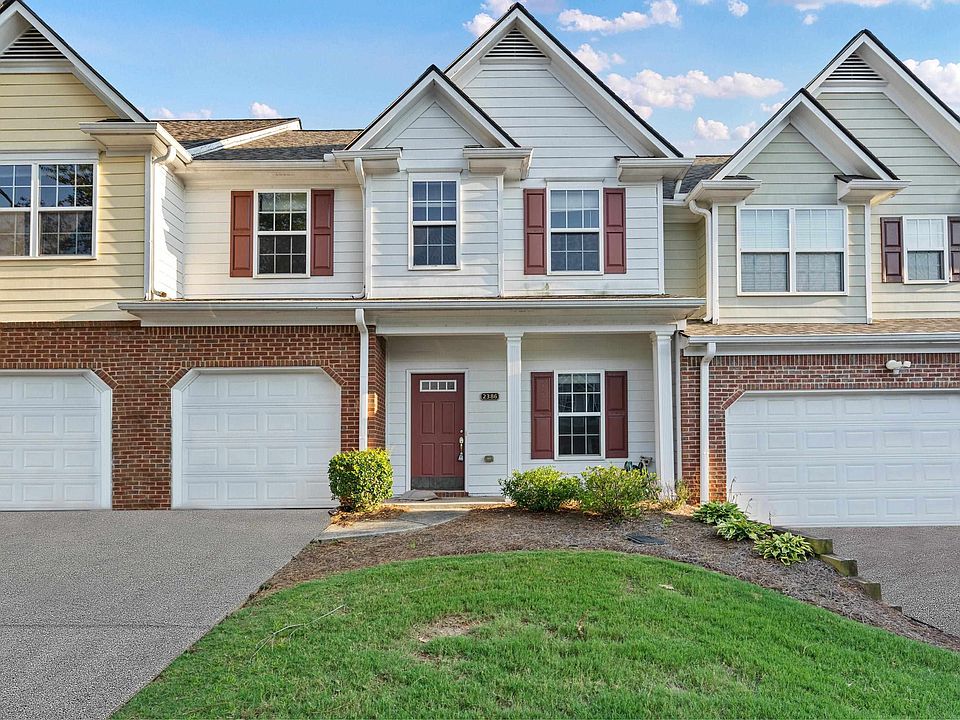 1st image of 2386 Suwanee Pointe Dr