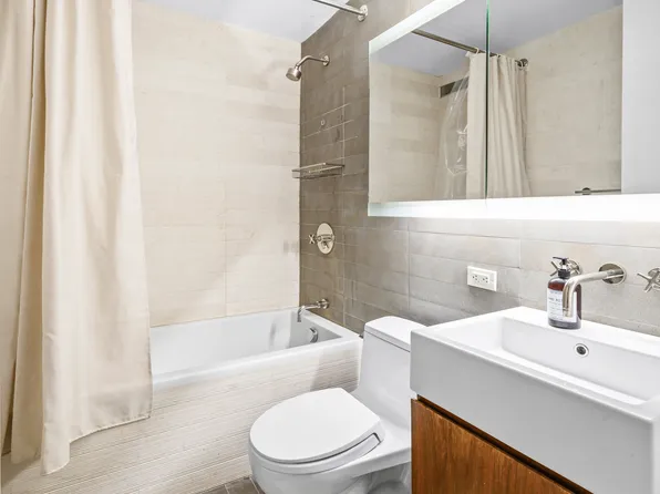 515 East 72nd Street image 7 of 11