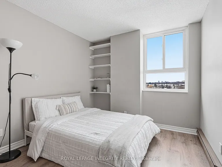 2000 Jasmine Cres #1110 — Photo 20
