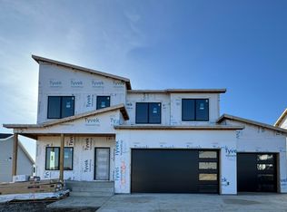 4820 Cornice Loop, Bismarck, ND 58503