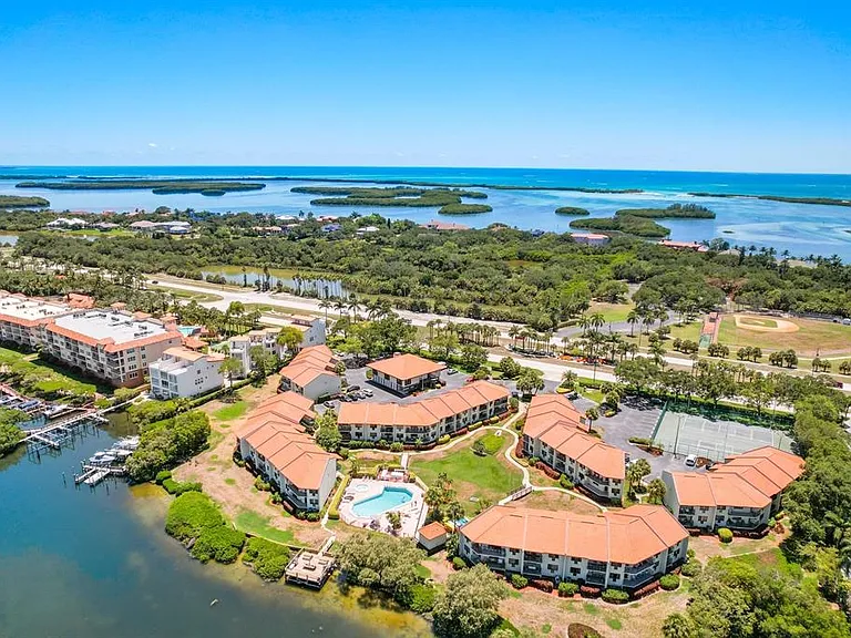 1515 Pinellas Bayway #C-31 — Photo 31