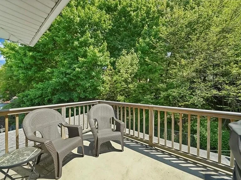 22 Riverside Dr #2 — Photo 6