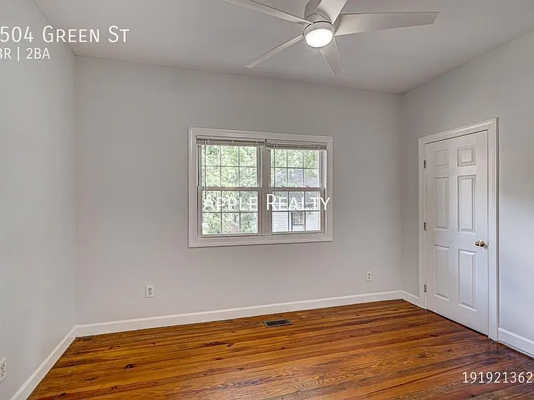 2504 Green St — Photo 10