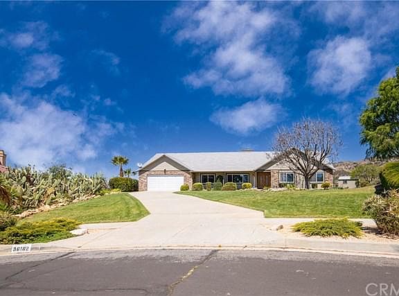 3rd image of 36182 Serape Dr