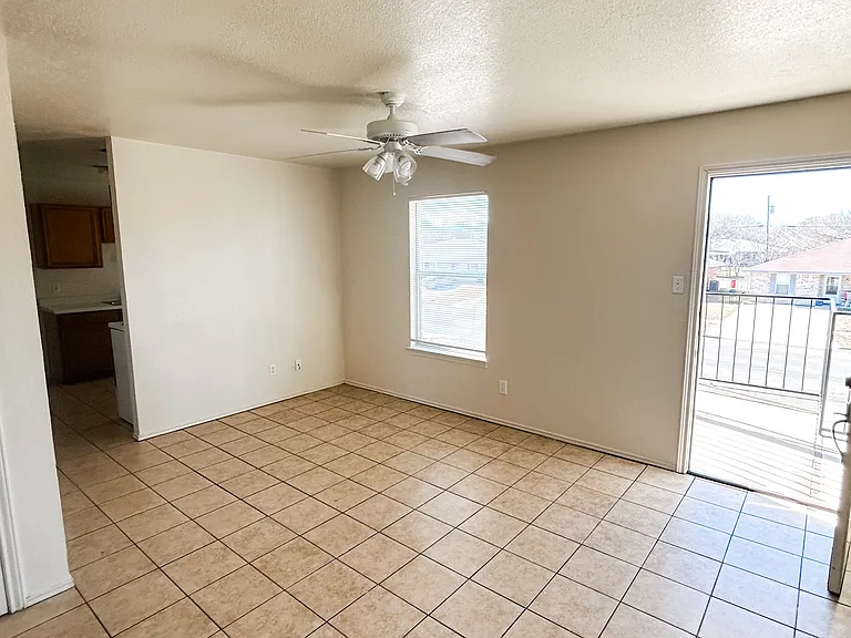 1808 Windward Dr #D — Photo 2