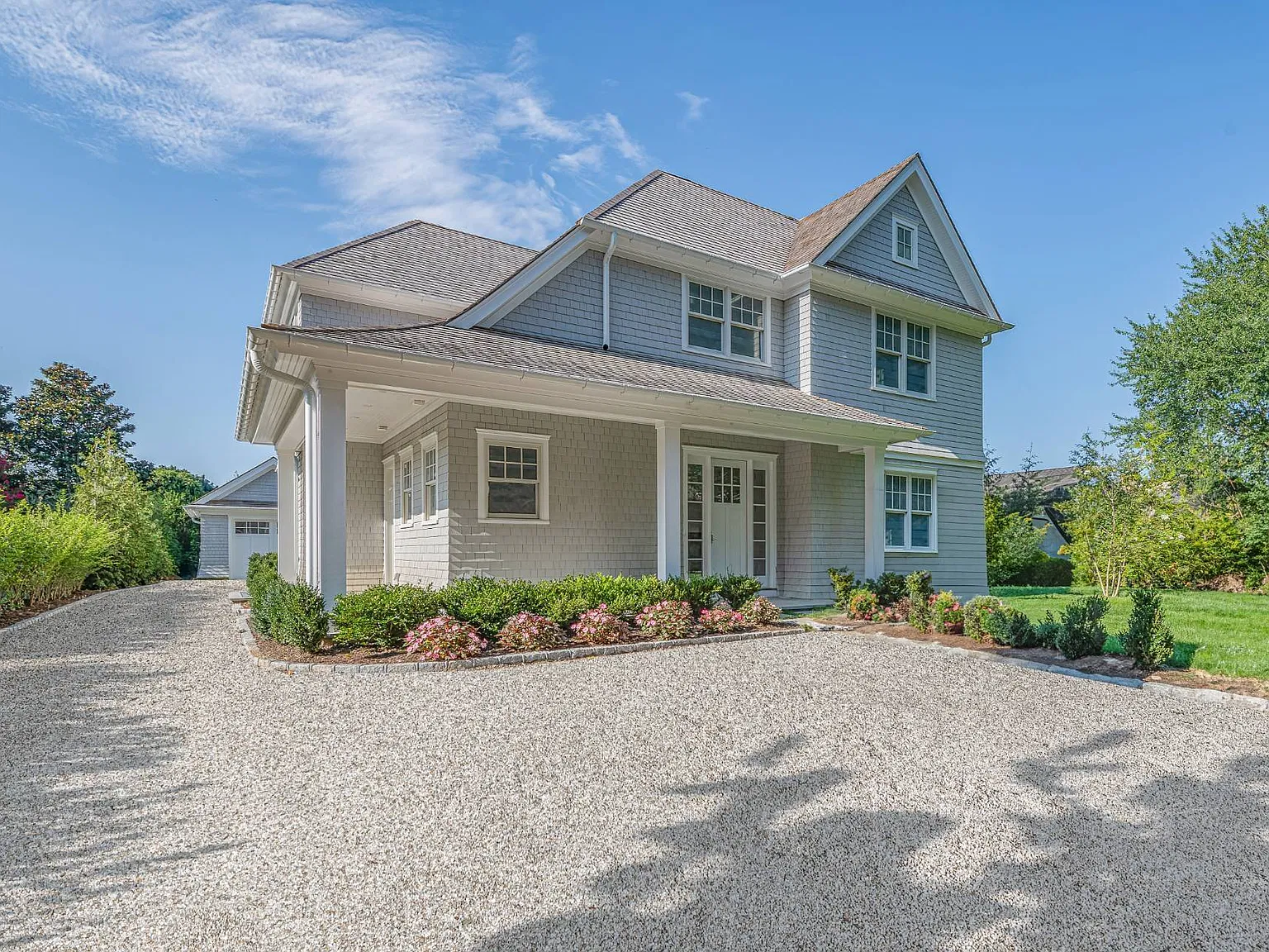 Pristine Rental With Heated Pool In Southampton Village — Photo 2