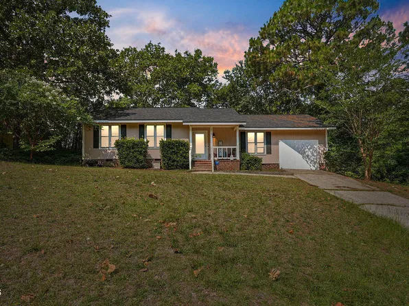 5317 Westminster Dr, Fayetteville, NC 28311