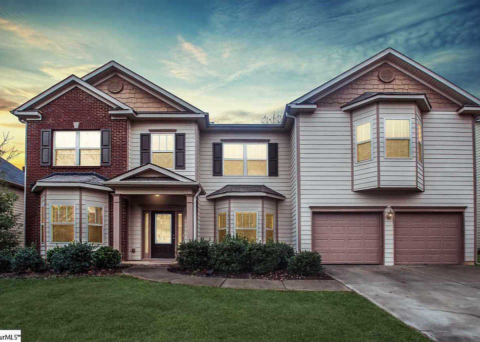 1st image of 315 Strasburg Dr