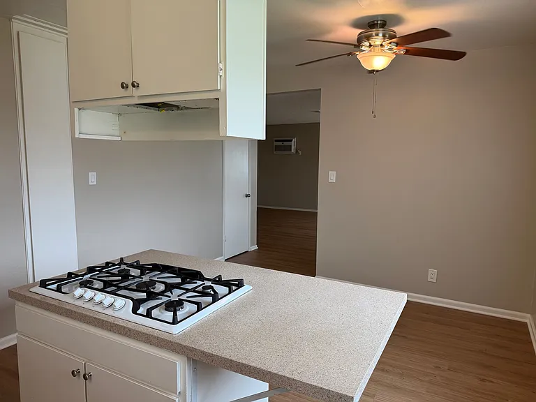 325 E Amerige Ave #A — Photo 12