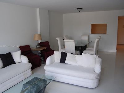 2801 NE 183rd St APT 205W, Aventura, FL, 33160